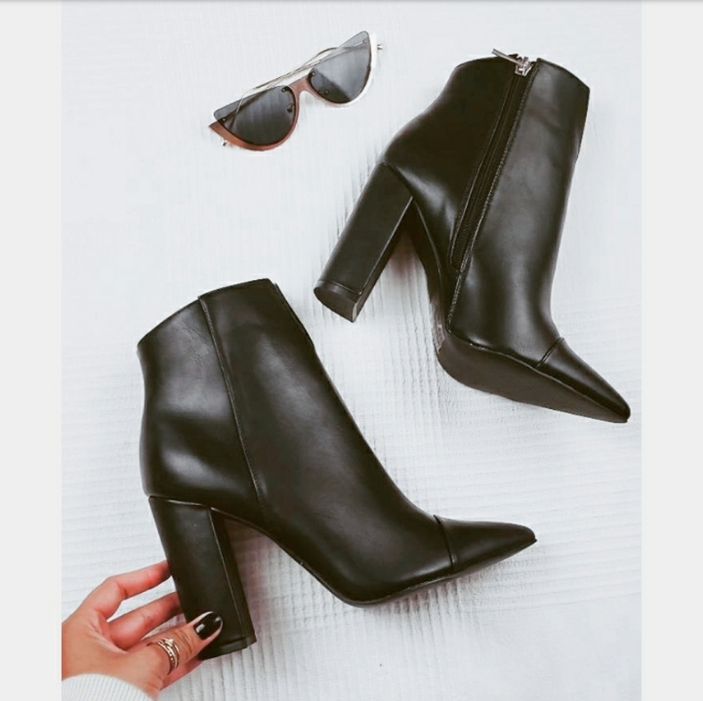 🆕️The Toronto// black boot